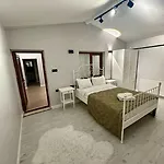 Ortakoey Tiny One Otel