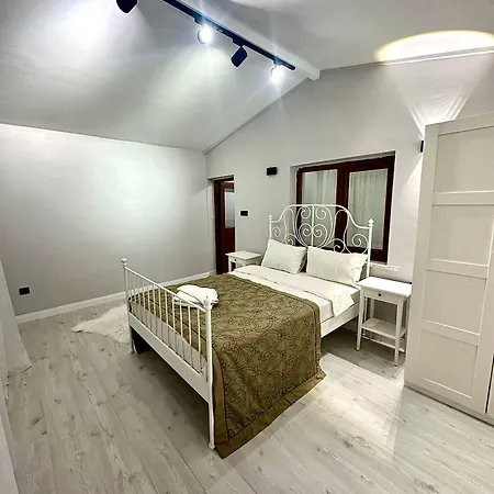 Ortakoey Tiny One Hotel 2*