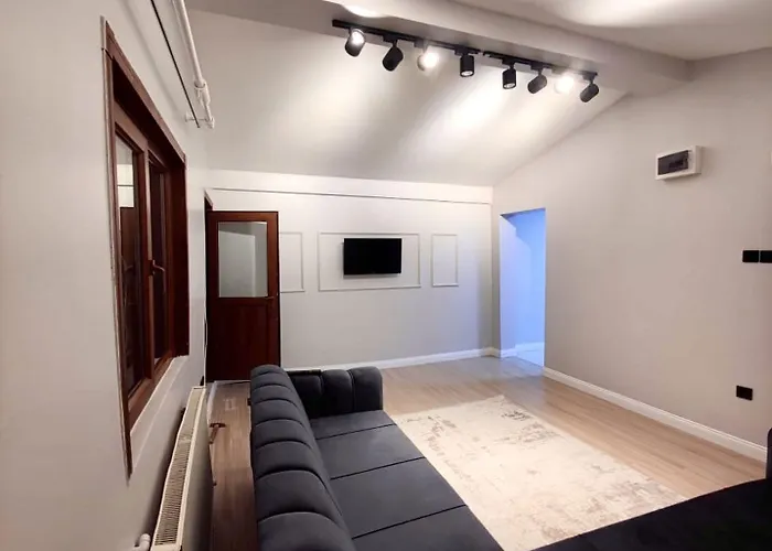 Ortakoey Tiny One Отель 2*