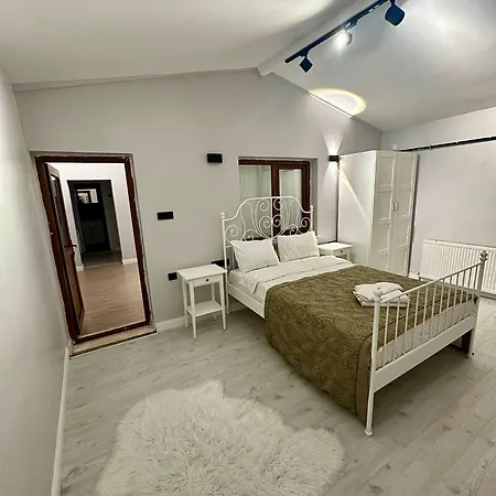 Ortakoey Tiny One Отель