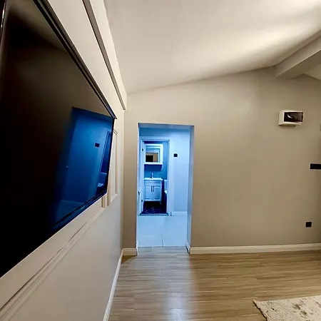 호텔 Ortakoey Tiny One 2*