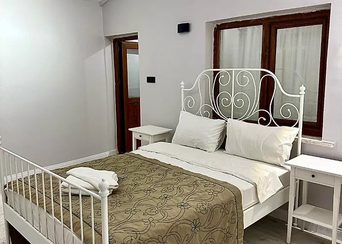 Ortakoey Tiny One Hotel 2*